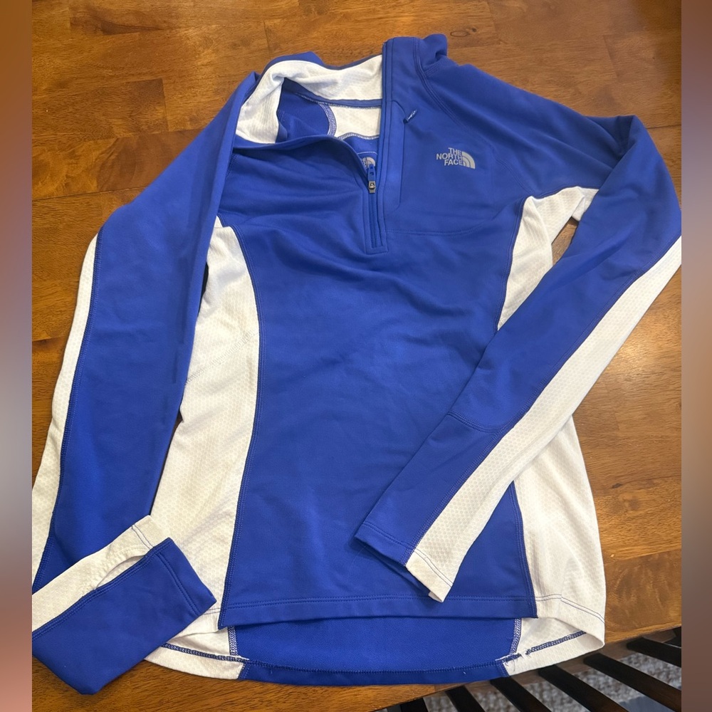 EUC north face pull over size xs